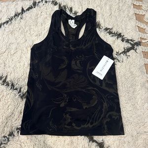 Athleta Momentum Tank